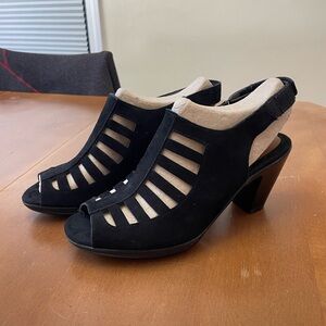 Vestal Black Heels